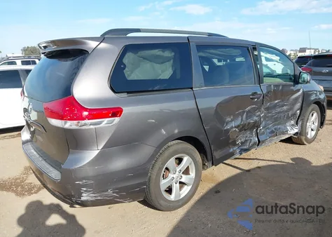 2013 Toyota Sienna Le из США, поврежденный, VIN 5TDKK3DC4DS290769